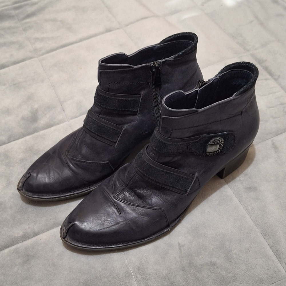 Dorking By Fluchos Leather Booties